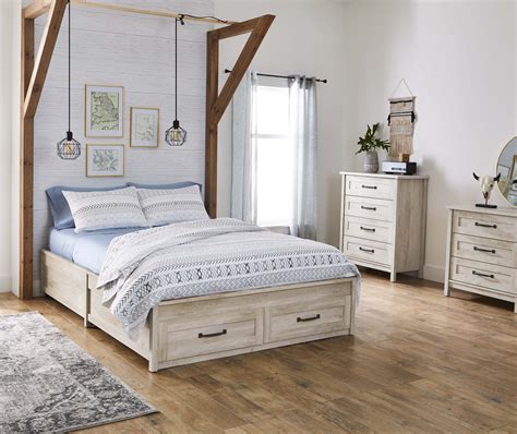 rustic farmhouse queen bed